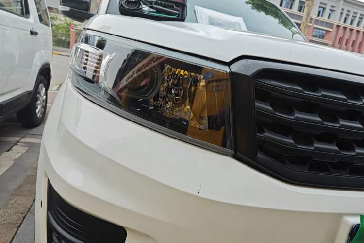 Used CHANGAN OSHAN X70A 2022 1.5L Manual Base Version Right Front Headlight