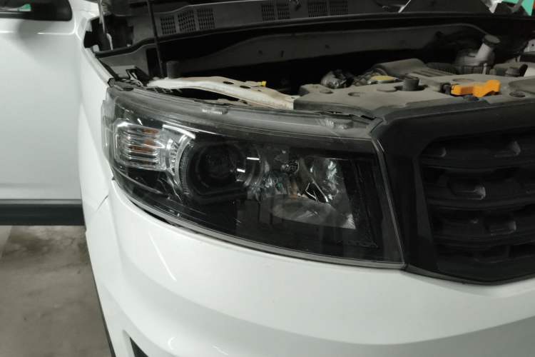 Used CHANGAN OSHAN X70A 2022 1.5L Manual Base Version Right Front Headlight