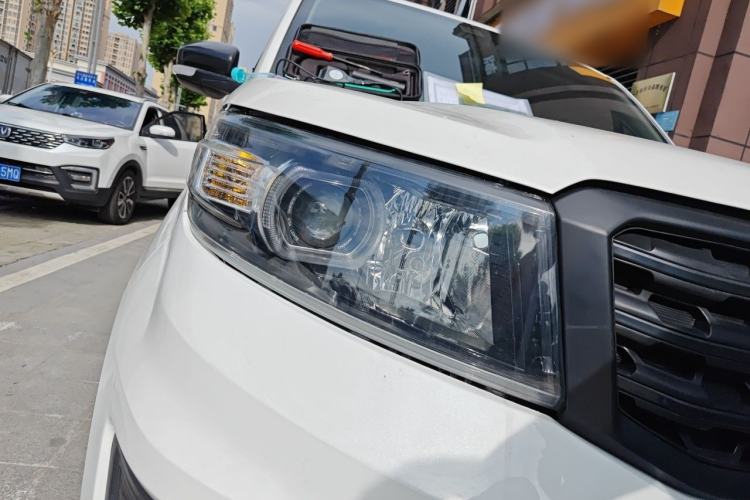 Used CHANGAN OSHAN X70A 2022 1.5L Manual Base Version Right Front Headlight