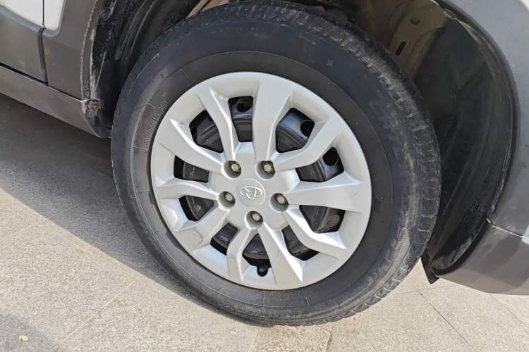 Used CHANGAN OSHAN X70A 2022 1.5L Manual Base Version Right Front Wheel Hub