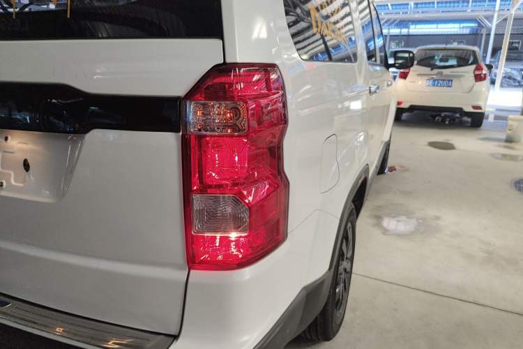 Used CHANGAN OSHAN X70A 2022 1.5L Manual Base Version Right Rear Taillight