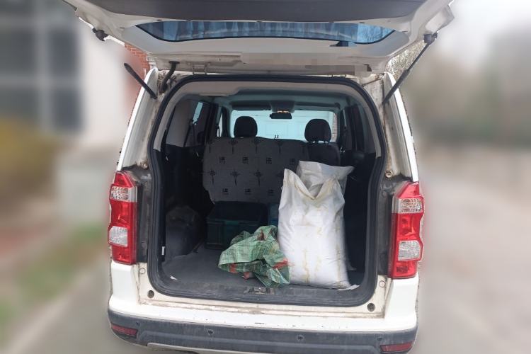 Used CHANGAN OSHAN X70A 2022 1.5L Manual Base Version Trunk