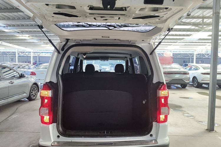 Used CHANGAN OSHAN X70A 2022 1.5L Manual Base Version Trunk