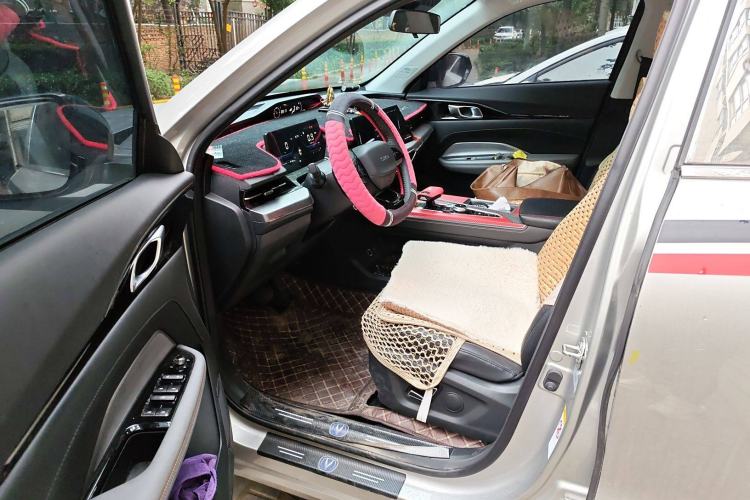 Used CHANGAN OSHAN Z6 2023 Blue Whale 1.5T DCT Luxury Model Driver Seat