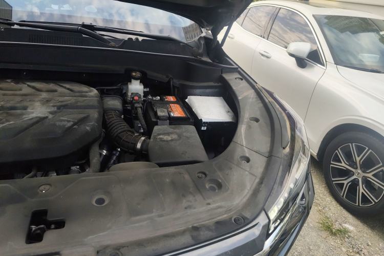 Used CHANGAN OSHAN Z6 2023 Blue Whale 1.5T DCT Smart Edition Engine Bay Left