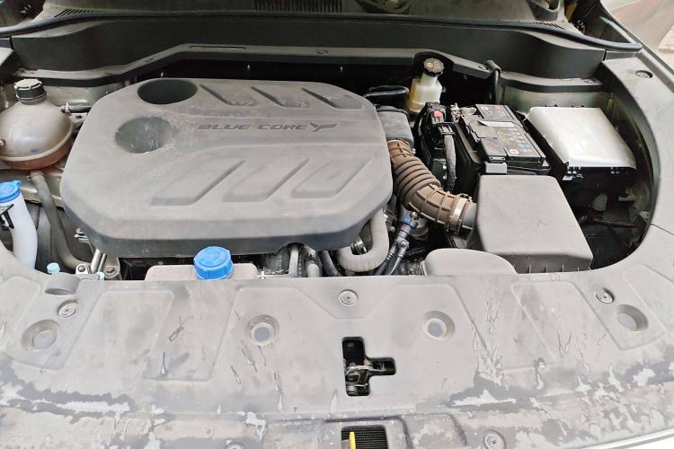 Used CHANGAN OSHAN Z6 2023 Blue Whale 1.5T DCT Luxury Model Engine Bay