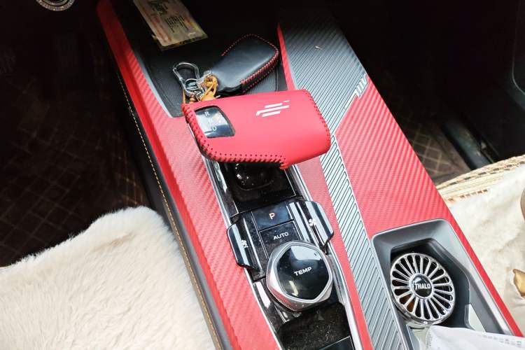 Used CHANGAN OSHAN Z6 2023 Blue Whale 1.5T DCT Luxury Model Gear Lever