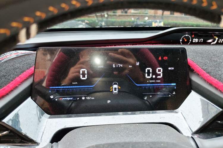 Used CHANGAN OSHAN Z6 2023 Blue Whale 1.5T DCT Luxury Model Instrument Cluster