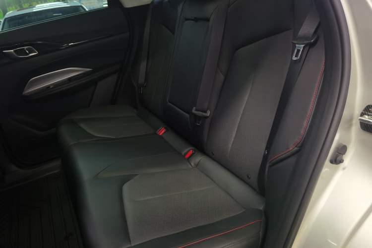 Used CHANGAN OSHAN Z6 2022 Blue Whale 1.5T DCT Smart Navigation Model Interior 1