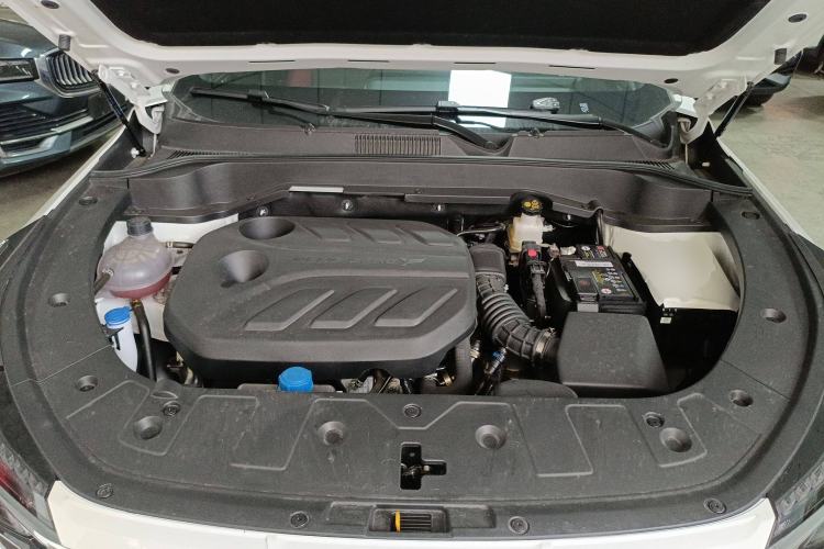 Used CHANGAN OSHAN Z6 2023 Blue Whale 1.5T DCT Smart Luxury Model Engine Bay