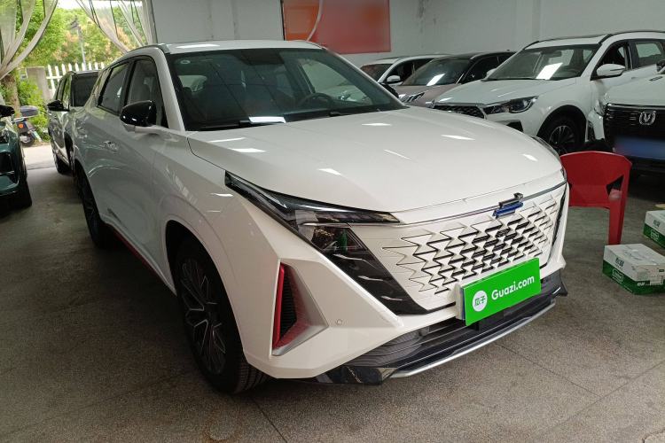 Used CHANGAN OSHAN Z6 2023 Blue Whale 1.5T DCT Smart Luxury Model Front Right 45 Deg