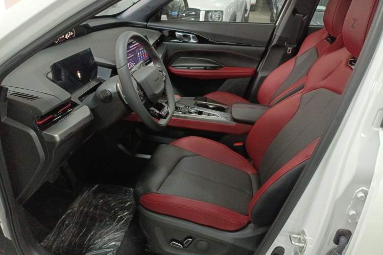 Used CHANGAN OSHAN Z6 2023 Blue Whale 1.5T DCT Smart Luxury Model Left Front Seat