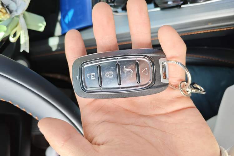 Used CHANGAN OSHAN Z6 2022 Blue Whale 1.5T DCT Smart Edition Urban Version Vehicle Key