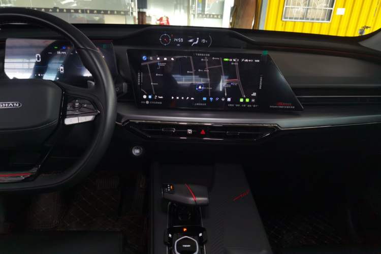 Used CHANGAN OSHAN Z6 2022 Blue Whale 1.5T DCT Luxury Model Audio And AC Panel