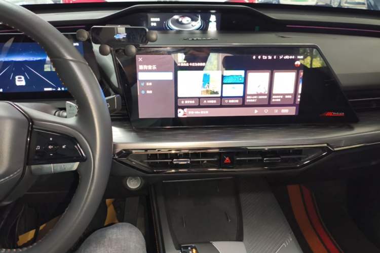Used CHANGAN OSHAN Z6 2022 Blue Whale 1.5T DCT Smart Edition Urban Version Audio And AC Panel