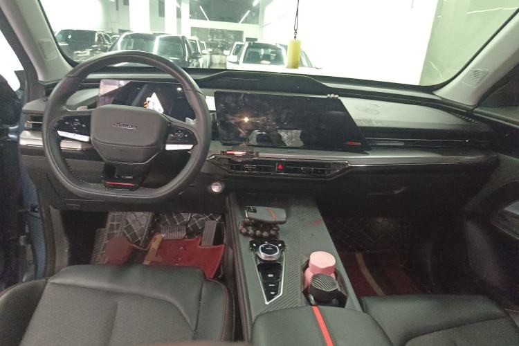 Used CHANGAN OSHAN Z6 2022 Blue Whale 1.5T DCT Smart Navigation Model Center Console