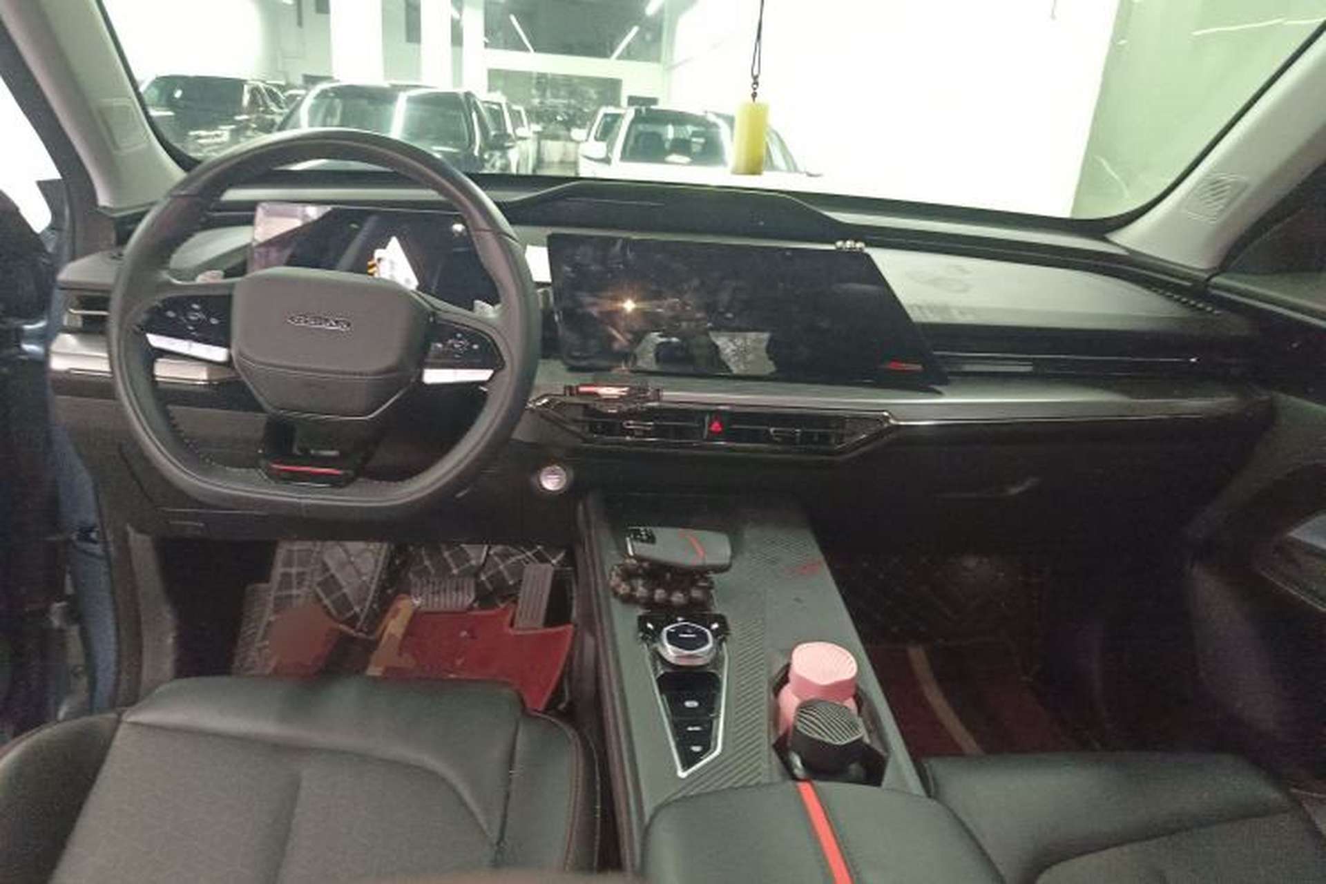 Used CHANGAN OSHAN Z6 2022 Blue Whale 1.5T DCT Smart Navigation Model Center Console