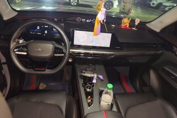 Used CHANGAN OSHAN Z6 2022 Blue Whale 1.5T DCT Luxury Model Center Console