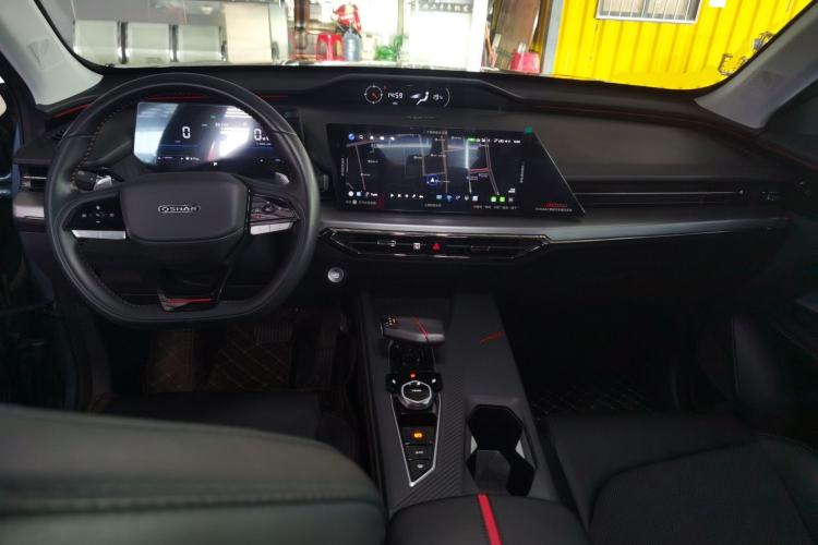 Used CHANGAN OSHAN Z6 2022 Blue Whale 1.5T DCT Luxury Model Center Console