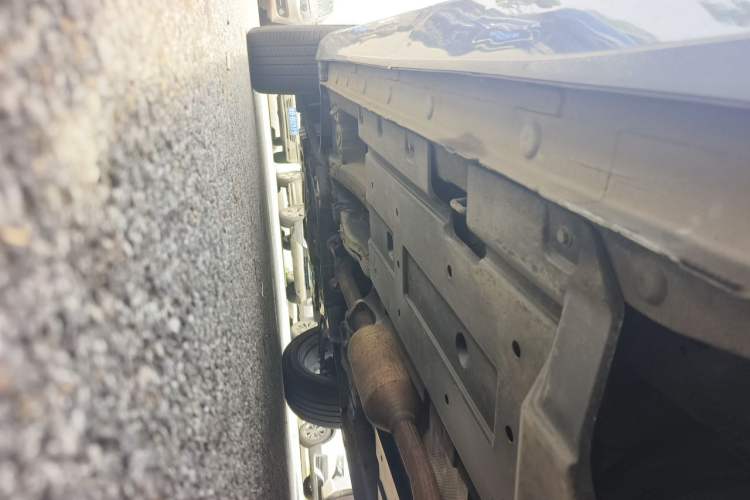 Used CHANGAN OSHAN Z6 2022 Blue Whale 1.5T DCT Smart Edition Chassis Rear Left