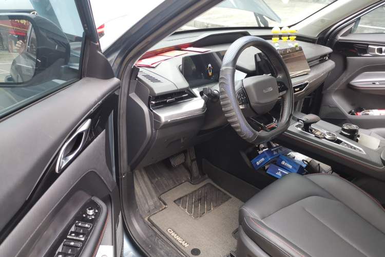 Used CHANGAN OSHAN Z6 2022 Blue Whale 1.5T DCT Smart Edition Driver Seat