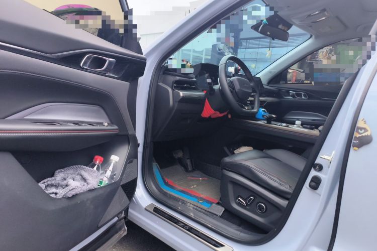 Used CHANGAN OSHAN Z6 2022 Blue Whale 1.5T DCT Smart Navigation Model Driver Seat