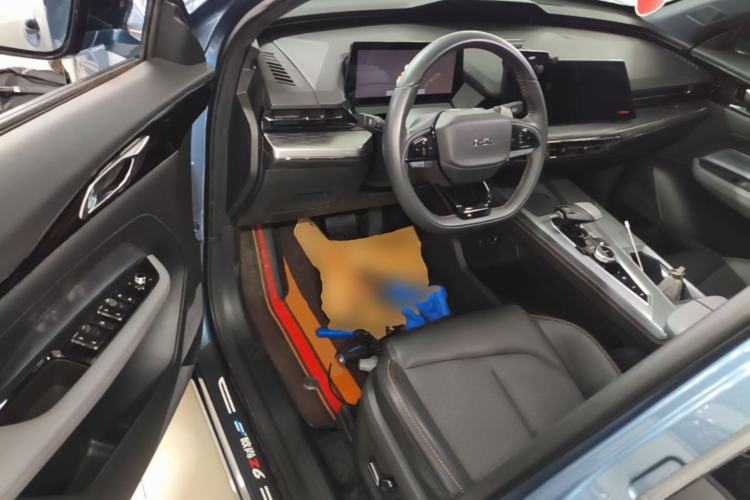 Used CHANGAN OSHAN Z6 2022 Blue Whale 1.5T DCT Smart Edition Urban Version Driver Seat