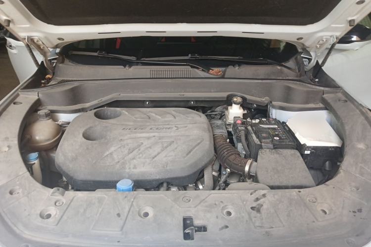 Used CHANGAN OSHAN Z6 2022 Blue Whale 1.5T DCT Luxury Model Engine Bay