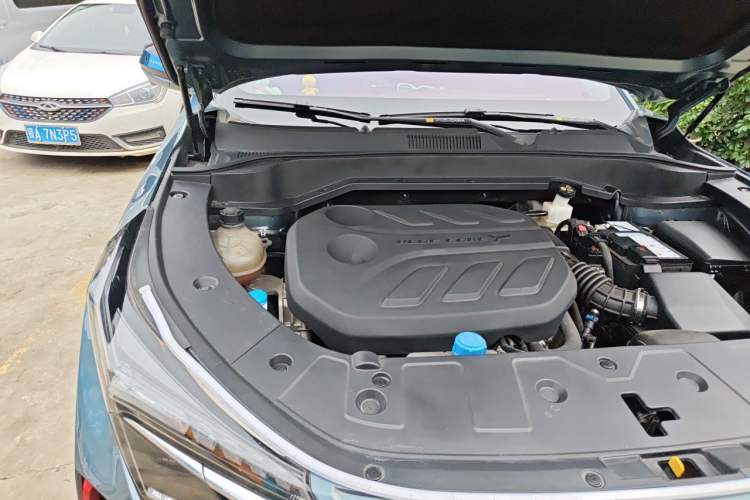 Used CHANGAN OSHAN Z6 2022 Blue Whale 1.5T DCT Smart Edition Urban Version Engine Bay Right