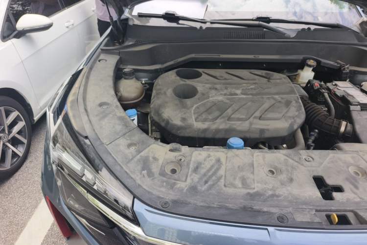 Used CHANGAN OSHAN Z6 2022 Blue Whale 1.5T DCT Smart Edition Engine Bay Right