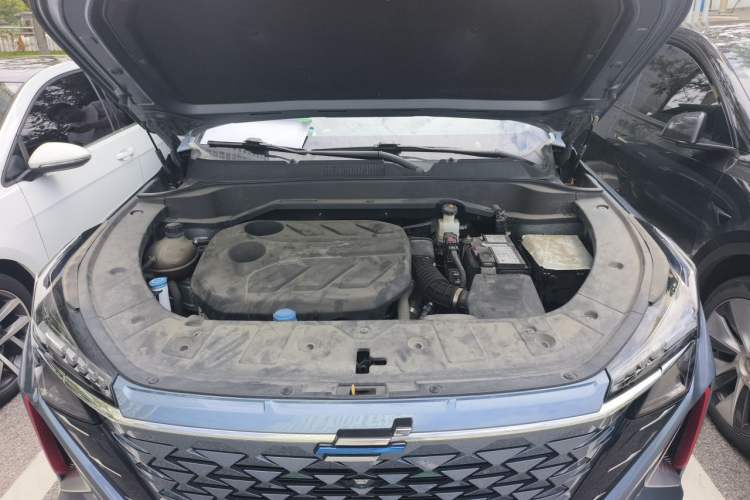 Used CHANGAN OSHAN Z6 2022 Blue Whale 1.5T DCT Smart Edition Engine Bay