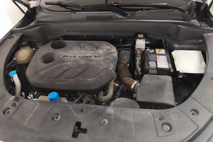 Used CHANGAN OSHAN Z6 2022 Blue Whale 1.5T DCT Smart Edition Urban Version Engine Bay