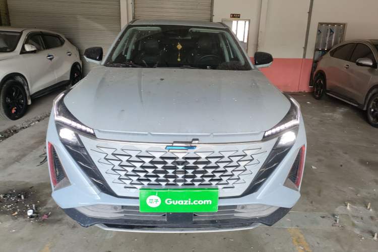 Used CHANGAN OSHAN Z6 2022 Blue Whale 1.5T DCT Smart Edition Exterior 1