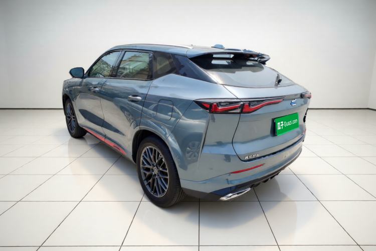 Used CHANGAN OSHAN Z6 2022 Blue Whale 1.5T DCT Luxury Model Exterior 3