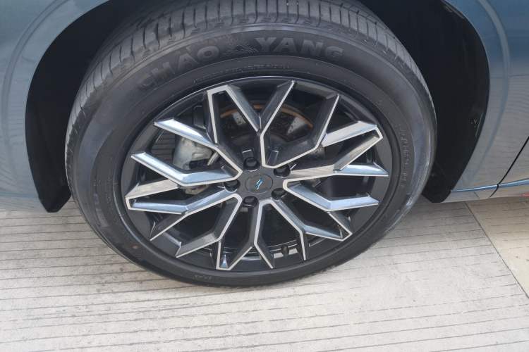 Used CHANGAN OSHAN Z6 2022 Blue Whale 1.5T DCT Smart Edition Exterior 7