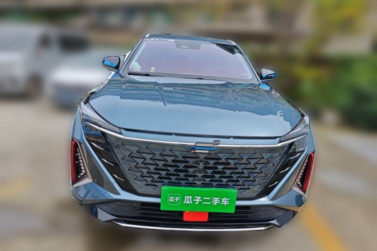 Used CHANGAN OSHAN Z6 2022 Blue Whale 1.5T DCT Smart Edition Urban Version Front