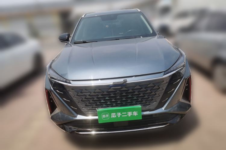 Used CHANGAN OSHAN Z6 2022 Blue Whale 1.5T DCT Luxury Model Front