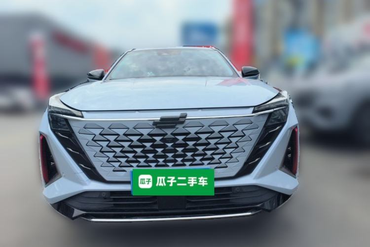Used CHANGAN OSHAN Z6 2022 Blue Whale 1.5T DCT Smart Navigation Model Front