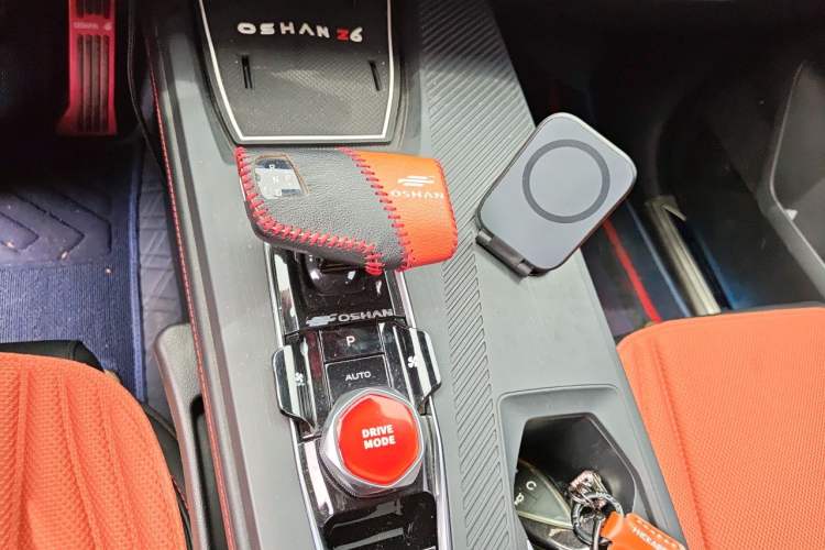 Used CHANGAN OSHAN Z6 2022 Blue Whale 1.5T DCT Smart Edition Urban Version Gear Lever