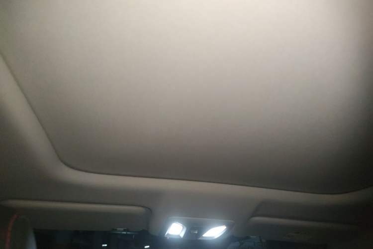 Used CHANGAN OSHAN Z6 2022 Blue Whale 1.5T DCT Smart Edition Headliner