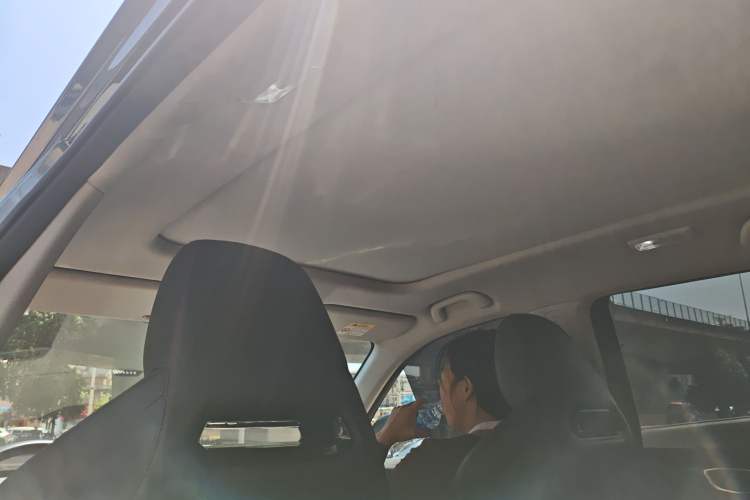 Used CHANGAN OSHAN Z6 2022 Blue Whale 1.5T DCT Luxury Model Headliner