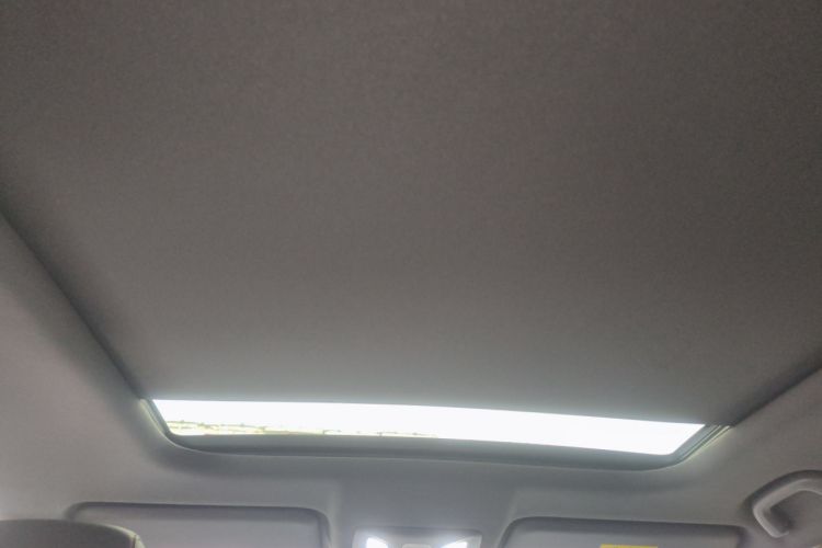 Used CHANGAN OSHAN Z6 2022 Blue Whale 1.5T DCT Smart Edition Urban Version Headliner