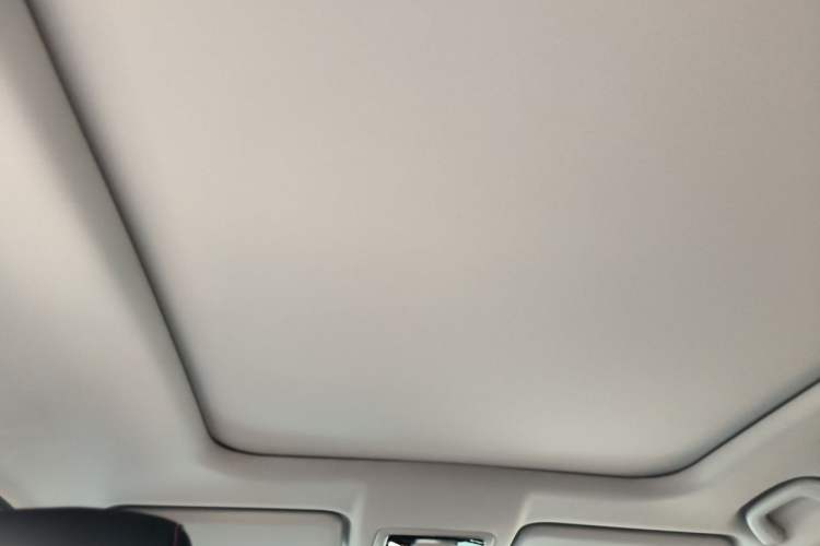 Used CHANGAN OSHAN Z6 2022 Blue Whale 1.5T DCT Smart Navigation Model Headliner