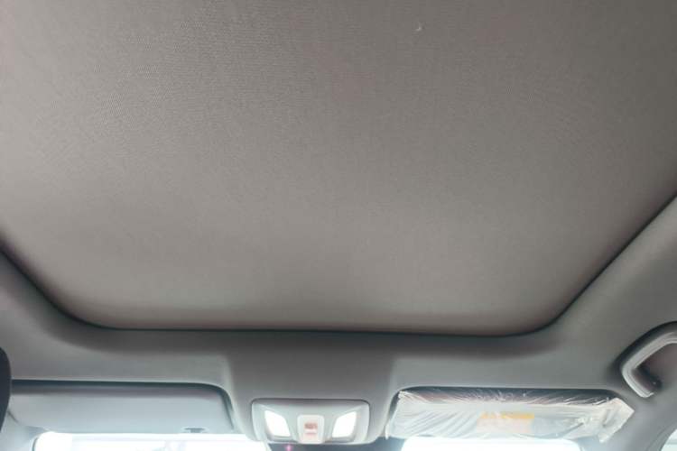 Used CHANGAN OSHAN Z6 2022 Blue Whale 1.5T DCT Smart Edition Urban Version Headliner