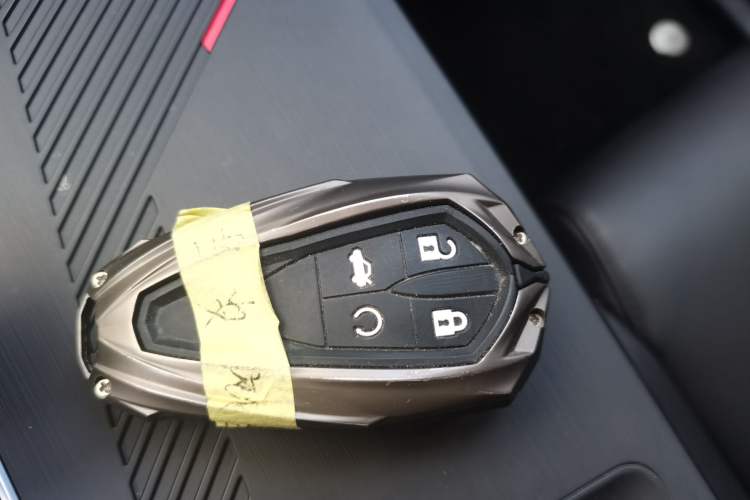 Used CHANGAN OSHAN Z6 2022 Blue Whale 1.5T DCT Smart Edition Interior 1
