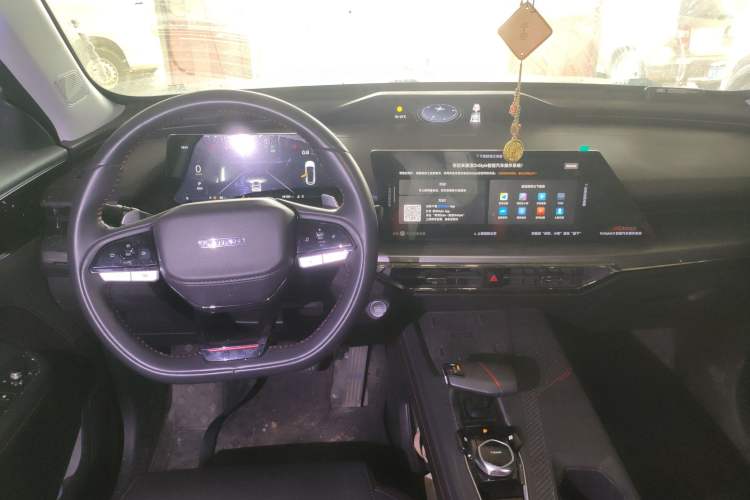 Used CHANGAN OSHAN Z6 2022 Blue Whale 1.5T DCT Smart Edition Interior 2
