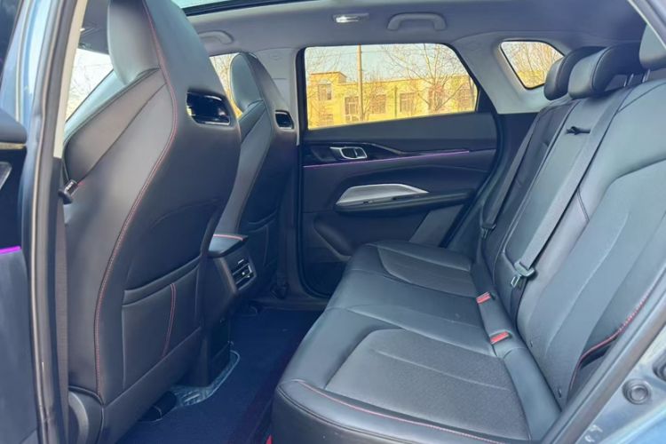 Used CHANGAN OSHAN Z6 2022 Blue Whale 1.5T DCT Smart Edition Interior 3