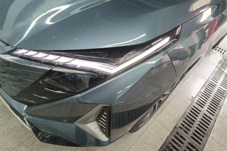 Used CHANGAN OSHAN Z6 2022 Blue Whale 1.5T DCT Smart Navigation Model Left Front Headlight
