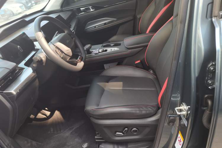 Used CHANGAN OSHAN Z6 2022 Blue Whale 1.5T DCT Smart Edition Left Front Seat