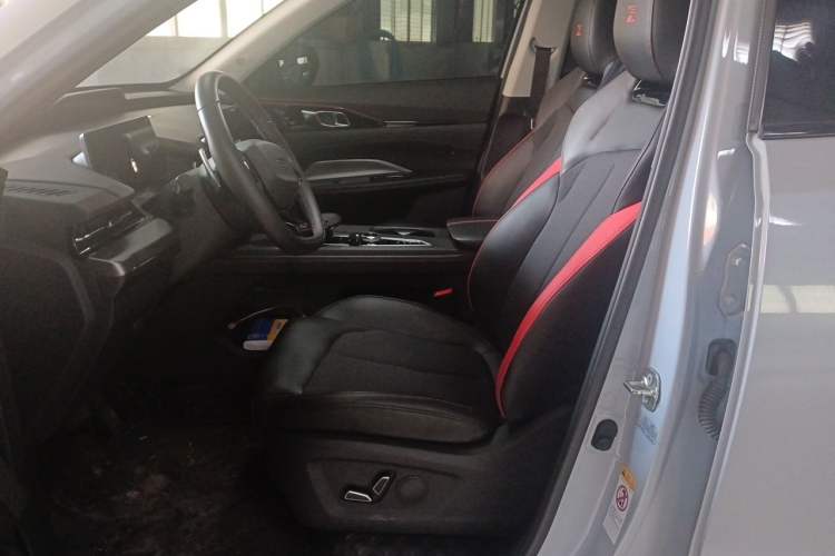 Used CHANGAN OSHAN Z6 2022 Blue Whale 1.5T DCT Luxury Model Left Front Seat